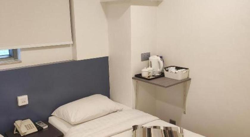 Goodrich 3* Hong Kong